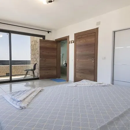 Villa Villa In Kalkan Sleeps 8 Includes Swimming Pool Air Con And Wifi 7 *